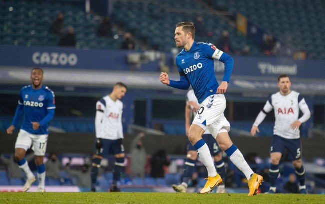 次的行程紧 次的行程紧