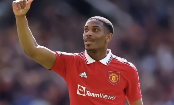 的中场指挥 的中场指挥